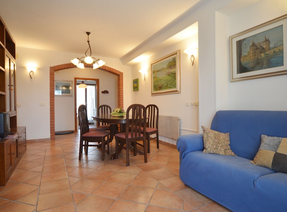 Spacious Rovinj Apartment With Balcony and Sea View
