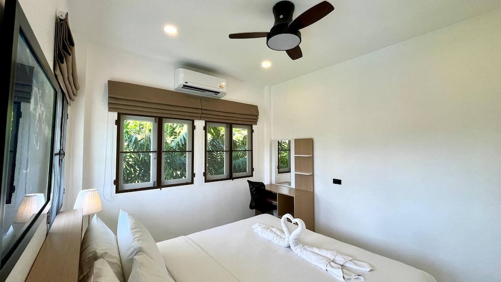 Khaolak Pool Villa With 3 Bedrooms