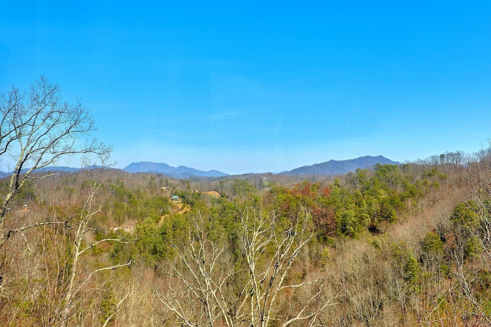 Smoky Mountain Serenity Apartment 3