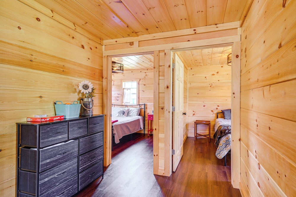 Bring Your Boat: Cabin w/ Lake Access in Halfway