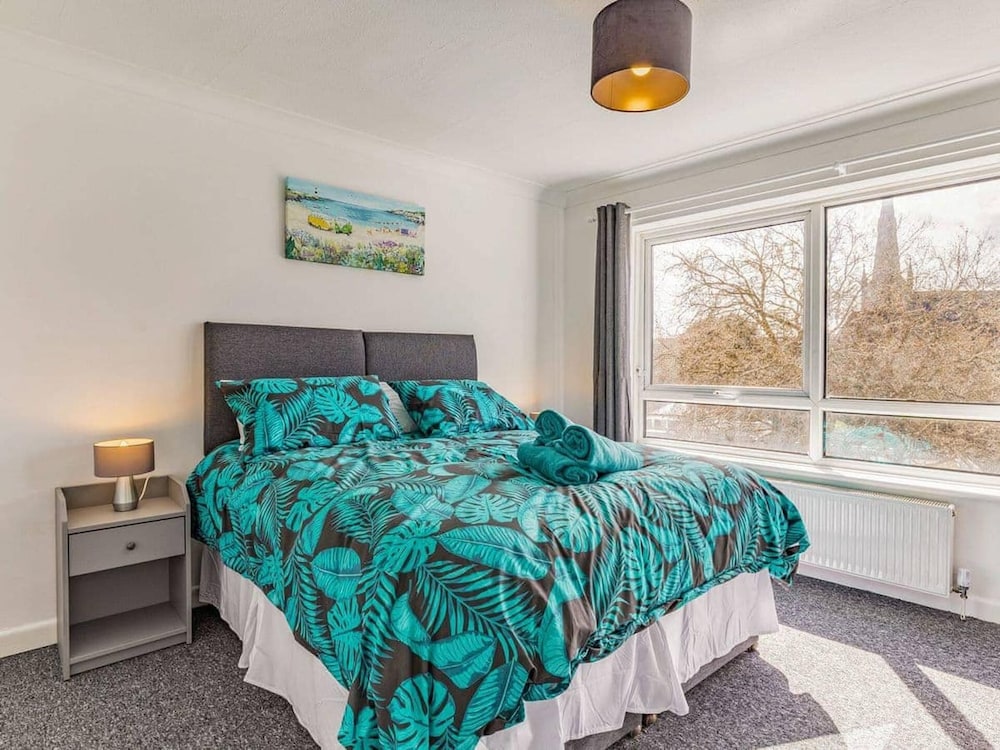 Lovely Apartment 3 King-size Beds view 4