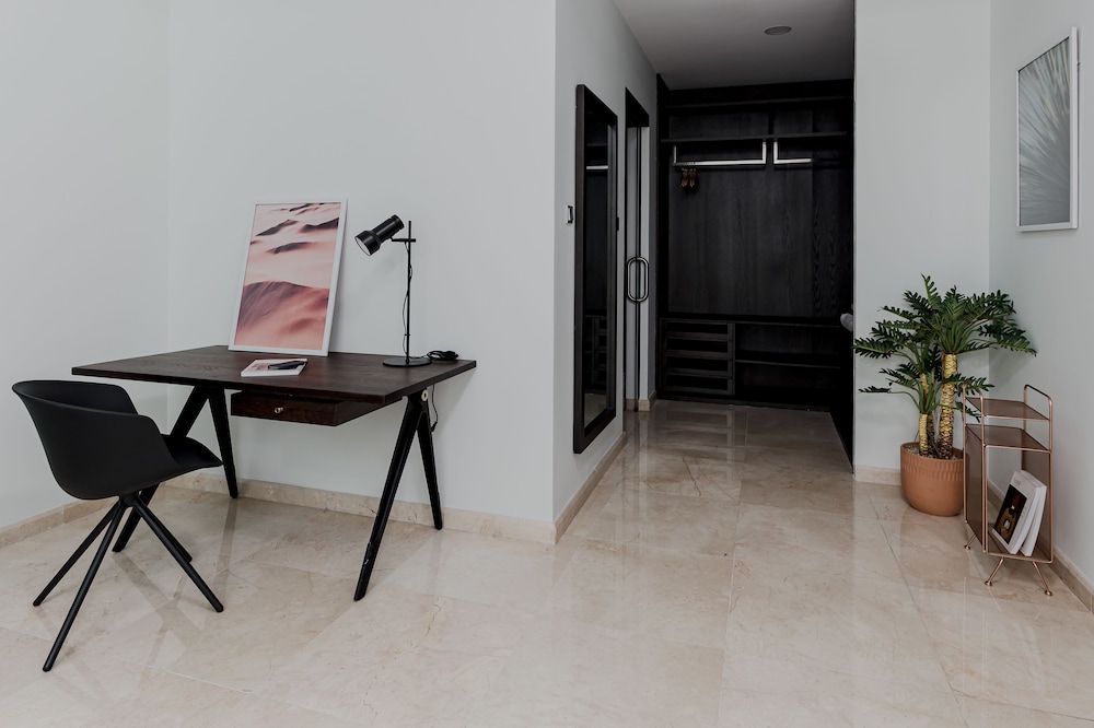 Blue Arch Suites - The Notre Dame Saigon