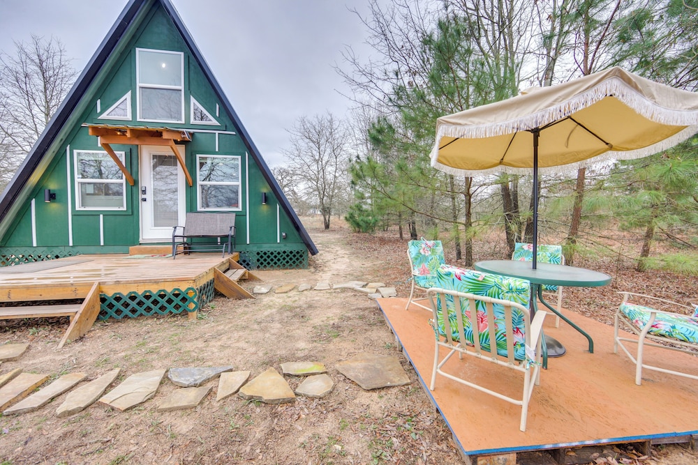 7 Mi to Tyler State Park: 'a-game' Cabin