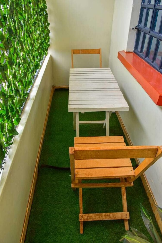 Lux Suites Three Unit Complex Ruiru view 5