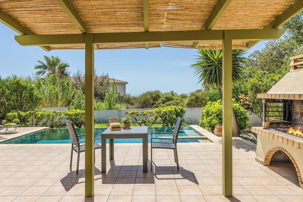 Caretta Beach Villa