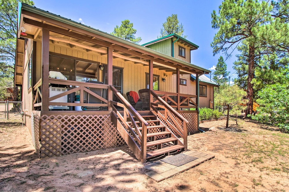Rustic, Forest-view Retreat in Heber-overgaard! view 4