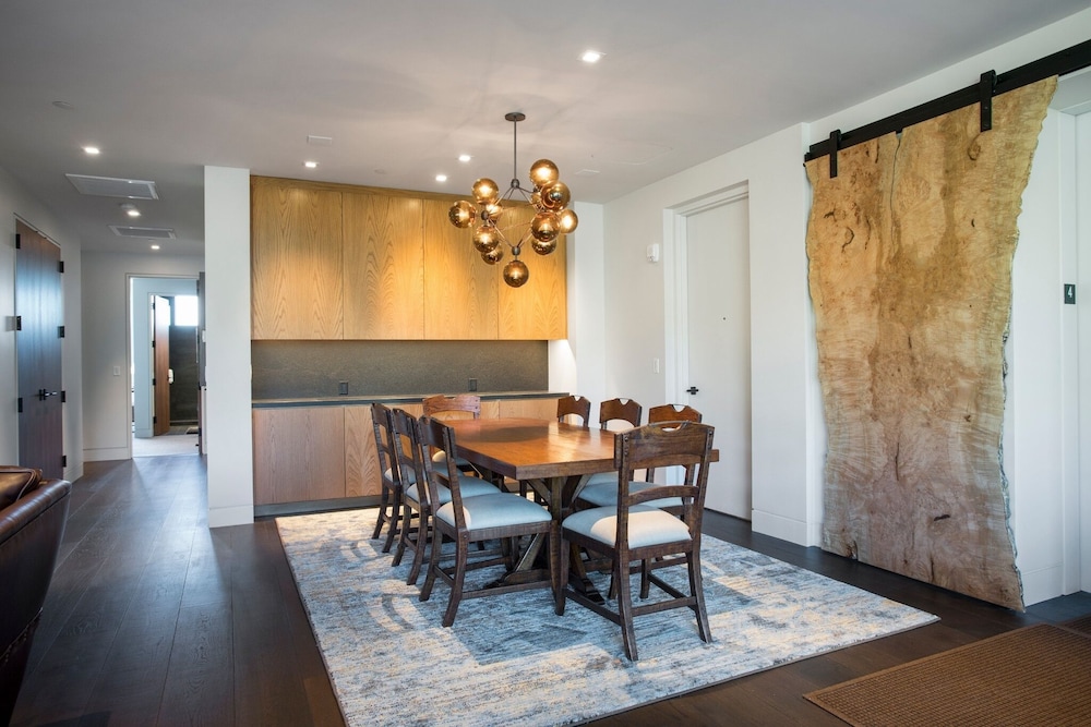One Empire Pass Lodge at Deer Valley Resort - Four Bedroom Residence #401 4 Condo