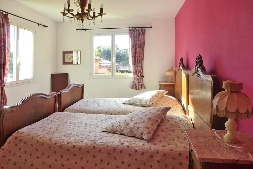 Premium Villa With Garden and Pool, Lambesc view 5