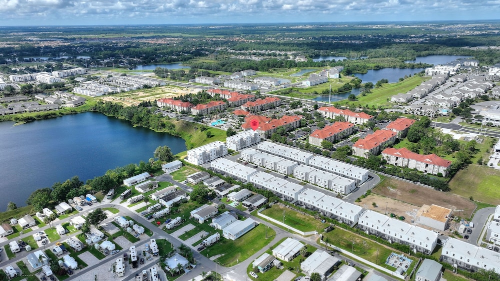 Boutique Retreat, Azzure Resort, Near Orlando And Disney By Shine Villas 6 Bedroom Townhouse view 5