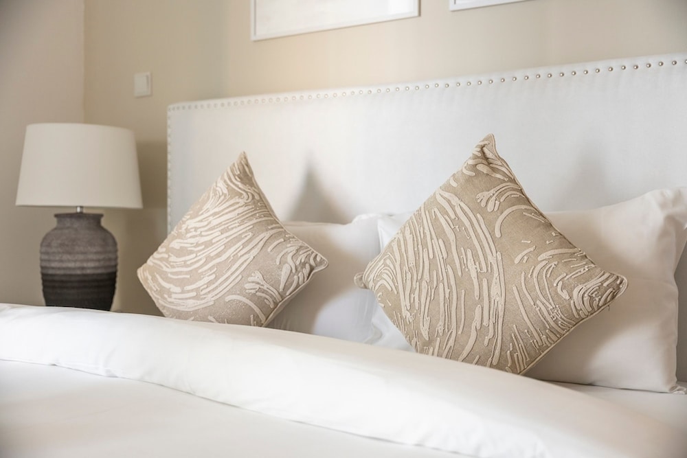Cozy 1-bedroom Apartment for 4 in Dubai Marina
