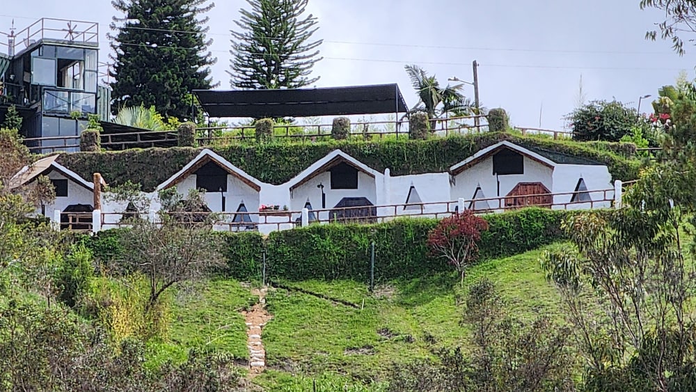 HOBBIT HOTEL