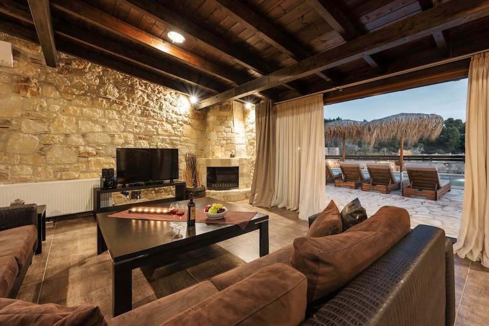 Palmrise Luxury Villas - Thea Villa photo 4