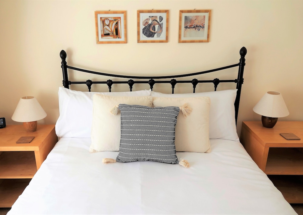 Atholl Rd Self Catering - 131 view 3