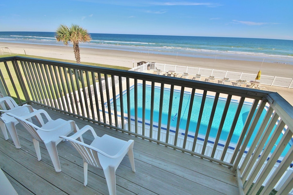 Oceanside Village D2