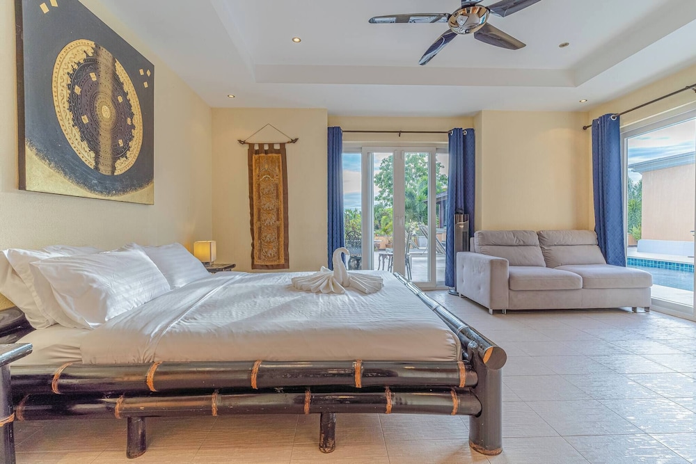 Tropical Luxury 4BR Pool Villa w Game Area