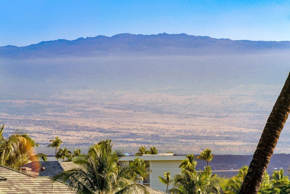 Top Floor Rental - Ocean Views - Vrkcv
