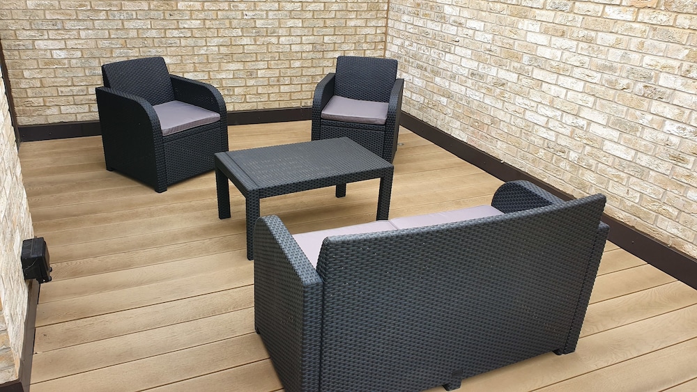 outdoor bbq area