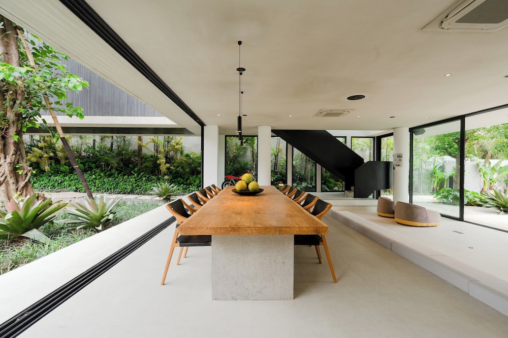 Lux Escape 6BD Architectural Masterpiece