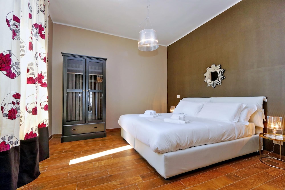 Rm-h501-pale6n5 Monti Apartments - M18
