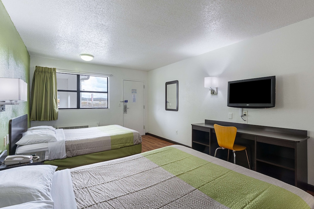 Chattanooga Vacations - Motel 6 Chattanooga, TN - Property Image 14