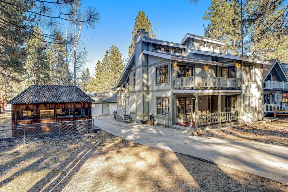 Summit Hideaway #445