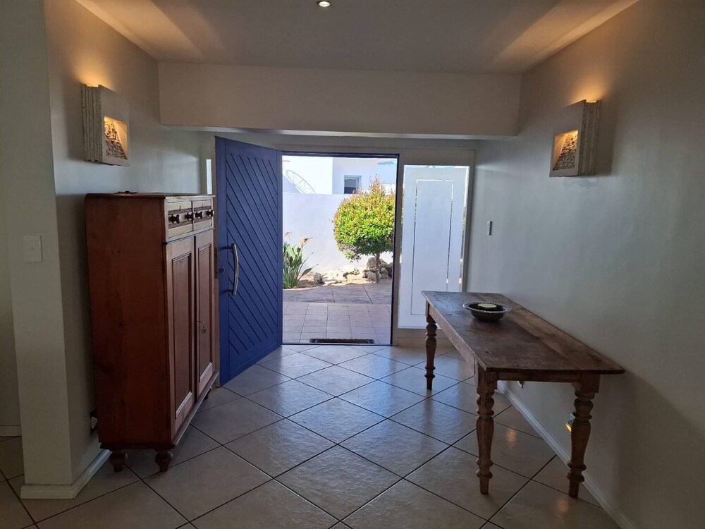 Oosiesrus - Charming Langebaan Villa With Garden View