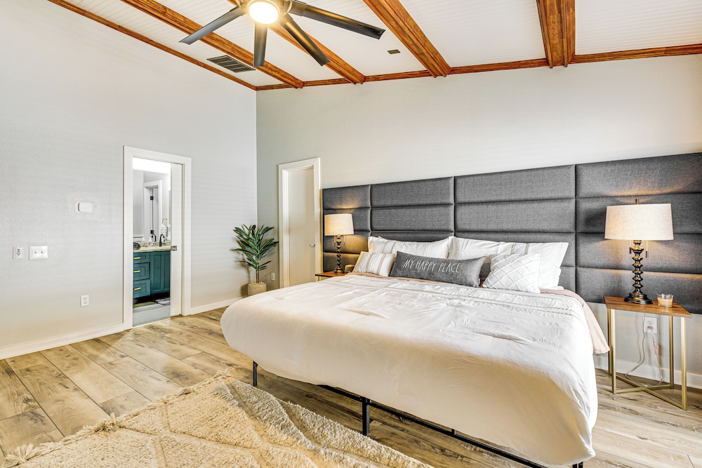 Access to Atlanta Beltline: Spacious Townhome