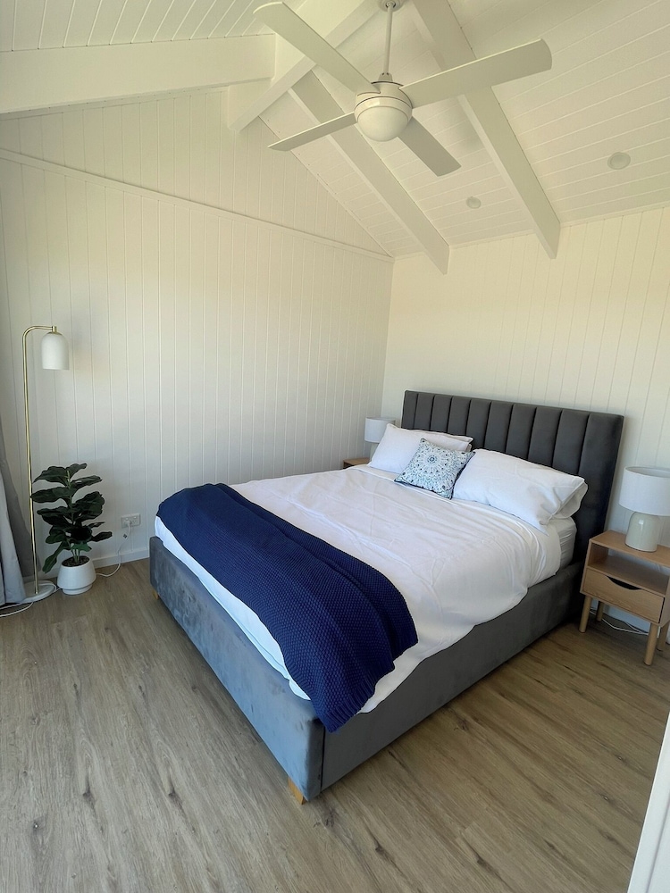 Kingdom Cottages
