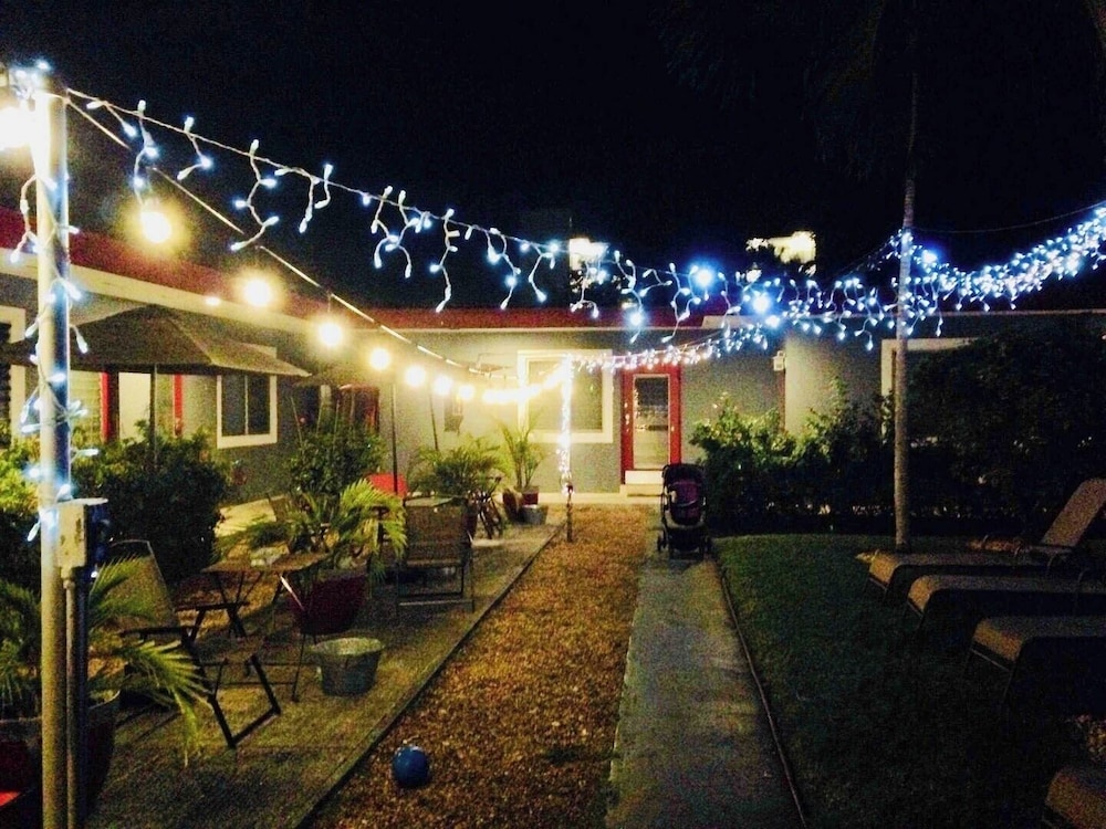 Hollywood 1BR Near Beach & Dining