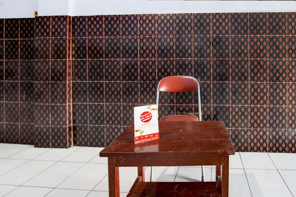 OYO Life 92846 Kost Putra Griya Eka view 5