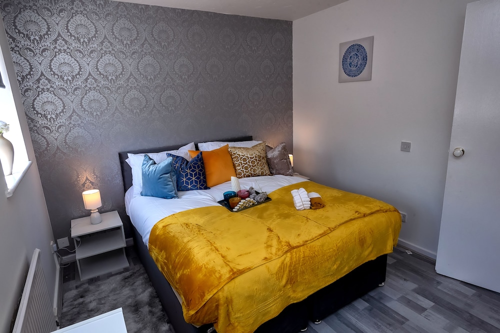 I Love London! A Stunning 2 Bed Home Sleeps 1-3!