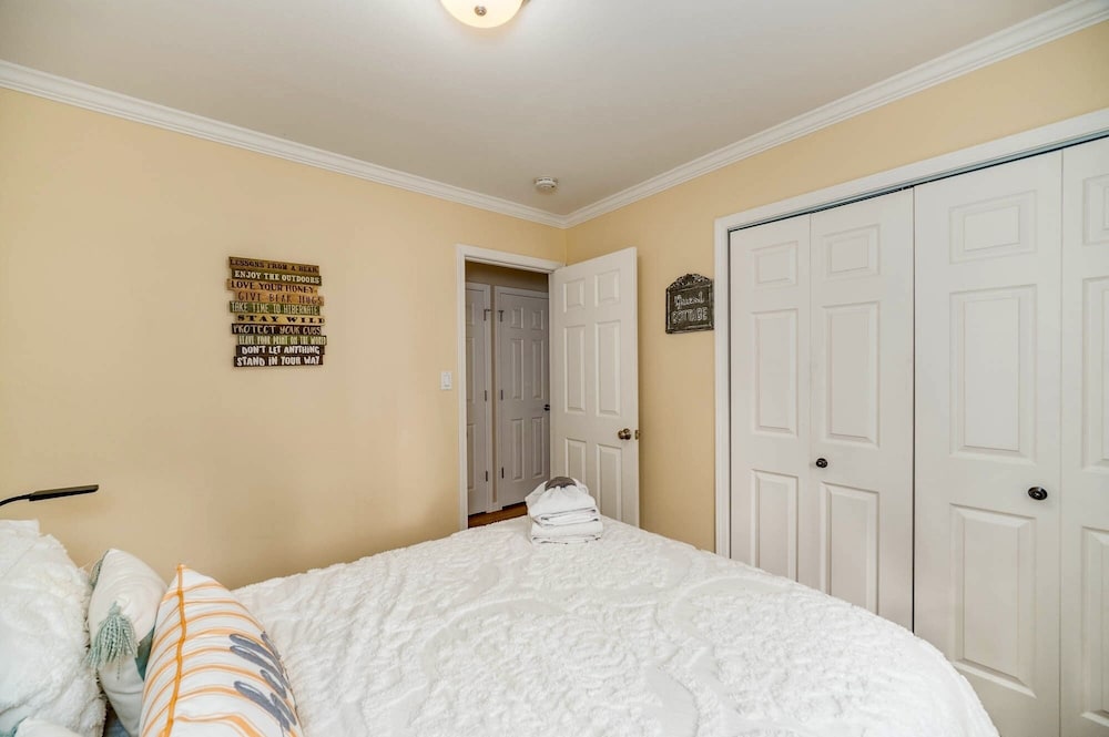 846 Stanford 3 Bedroom Home