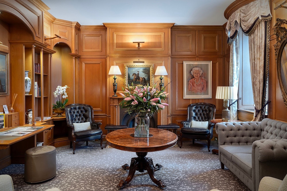 47 Park Street - Grand Residences by Marriott