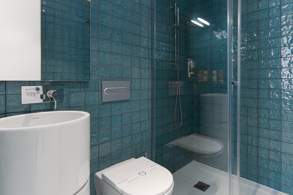 Feel Porto Cl Rigos Charm Flat 4 1