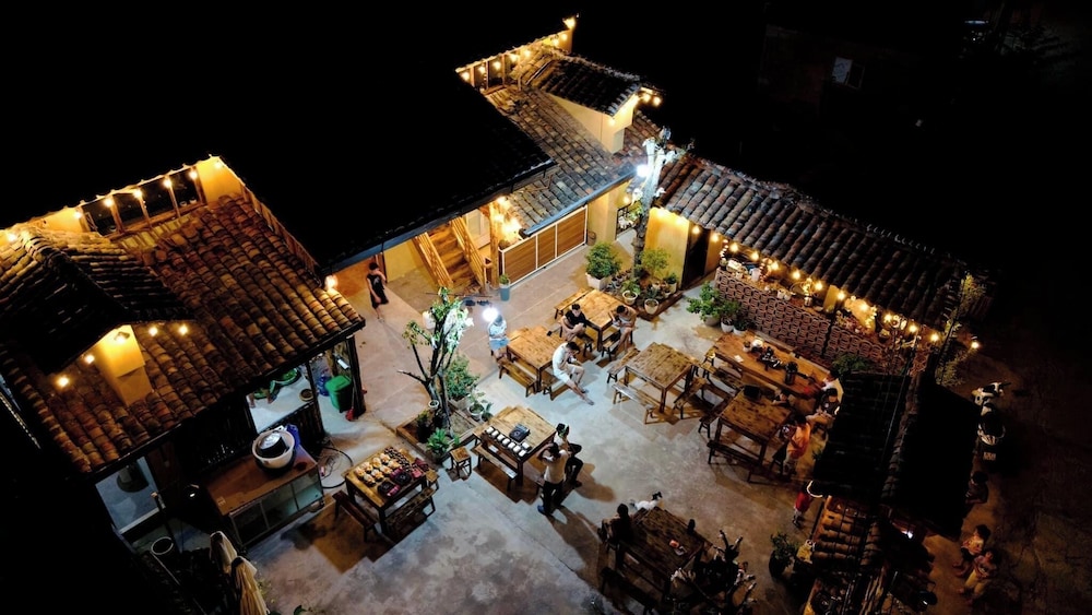 Khói Homestay and Restaurant