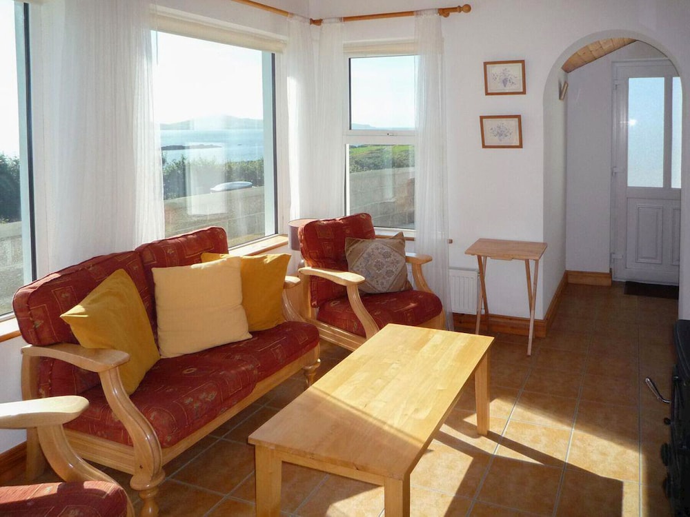Old Barn Cottage Heir Island by Trident Holiday Homes view 5
