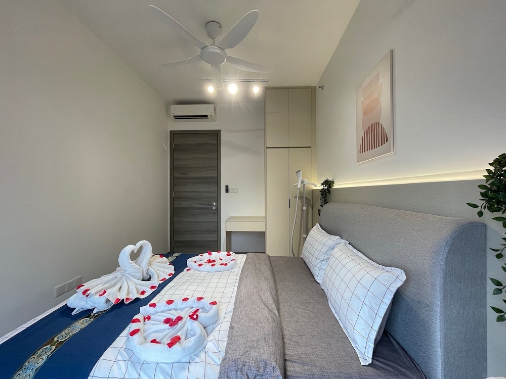 Agile Residence TRX by Isabella