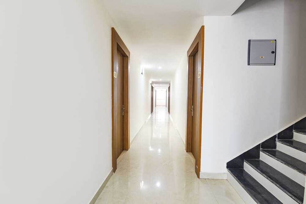 Fabhotel Sky I