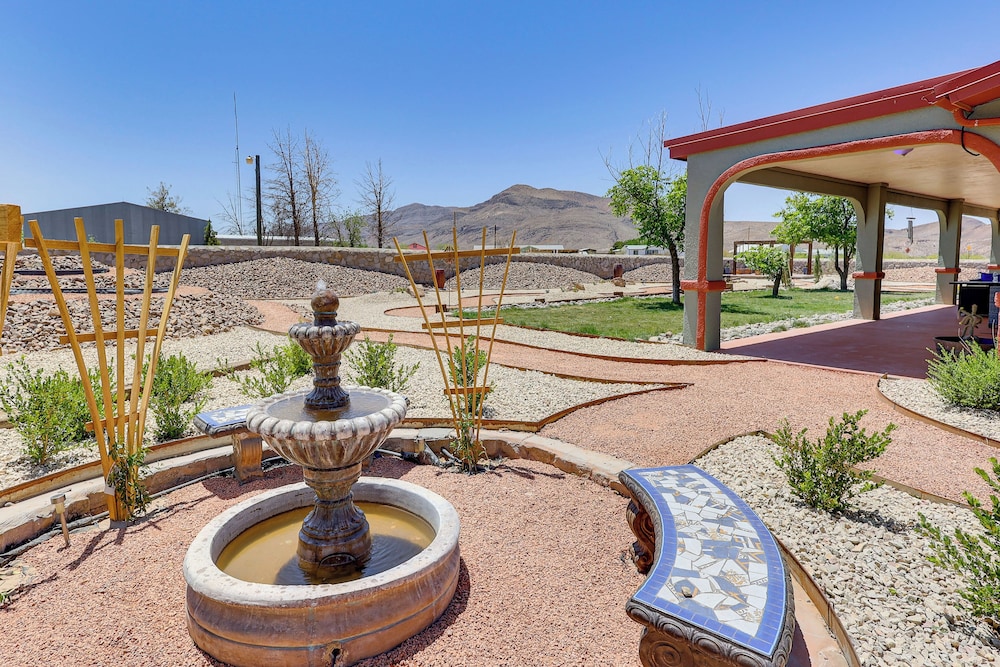 Walk to State Park: Secluded Retreat in Las Cruces