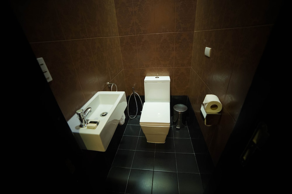 Fields Plaza Hotel — 11