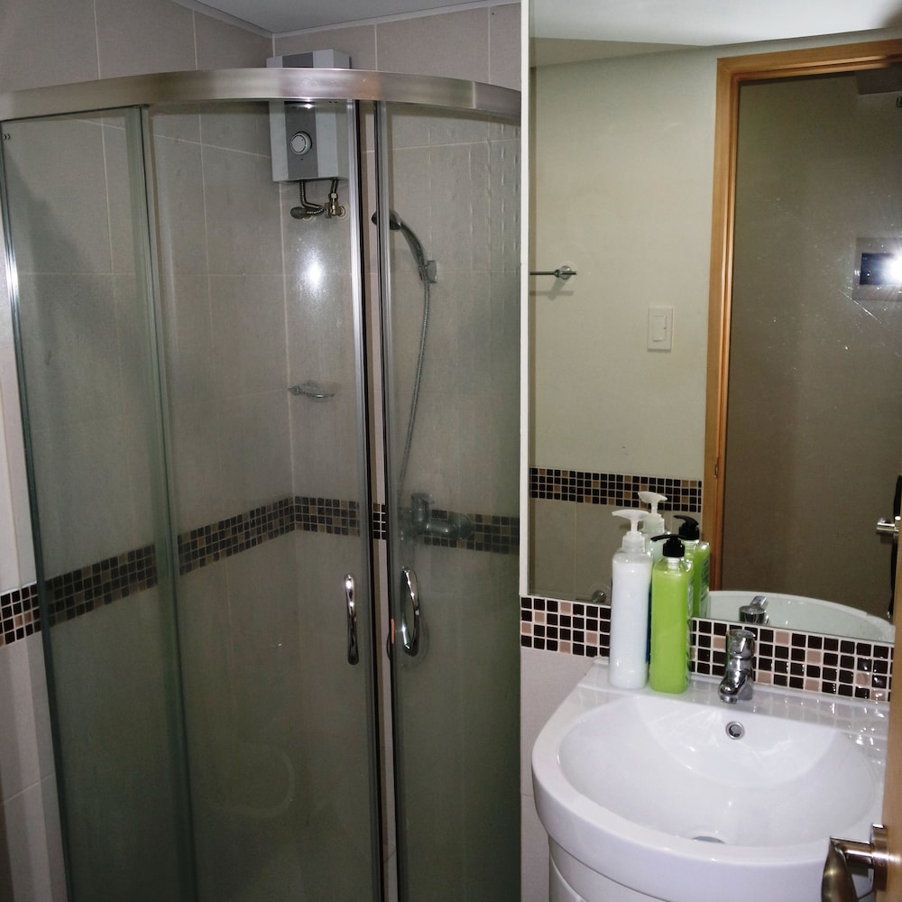 Solemare Parksuites Condo R Us, Parañaque - 9