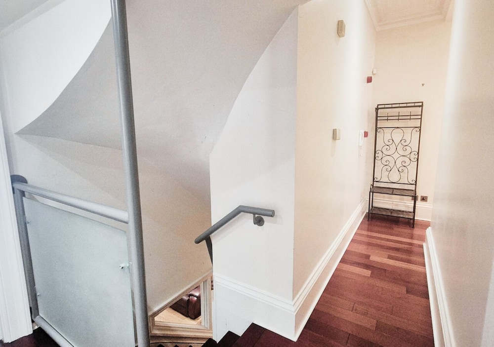 Luxurious & Spacious 2BR