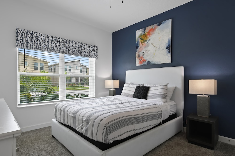 Cozy Family Retreat With Pool Near Disney World
