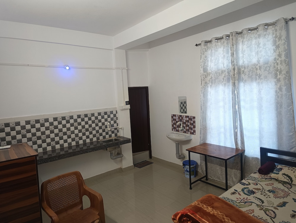 AURA HOMES