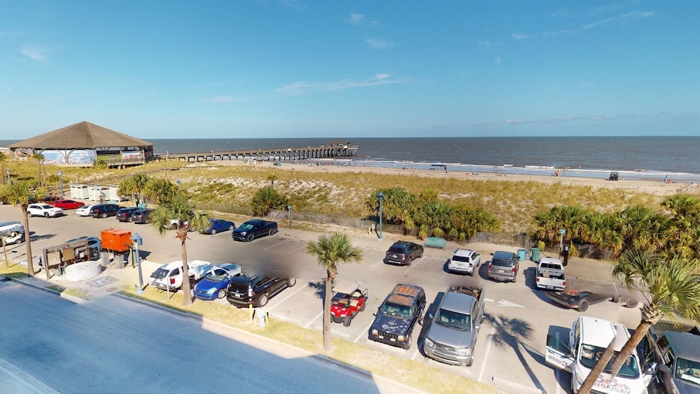 Sandpiper 2 by Tybee Vacation Rentals