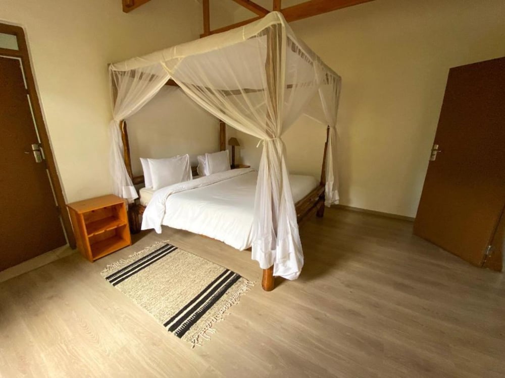 Stay.Plus Nakuru Luxury Villas view 5