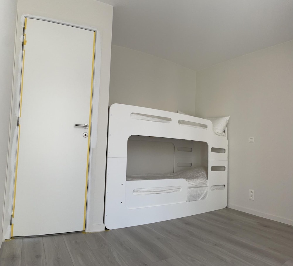 Huswell - Family-friendly Apartment in Nieuwpoort With Shared Summer Pool
