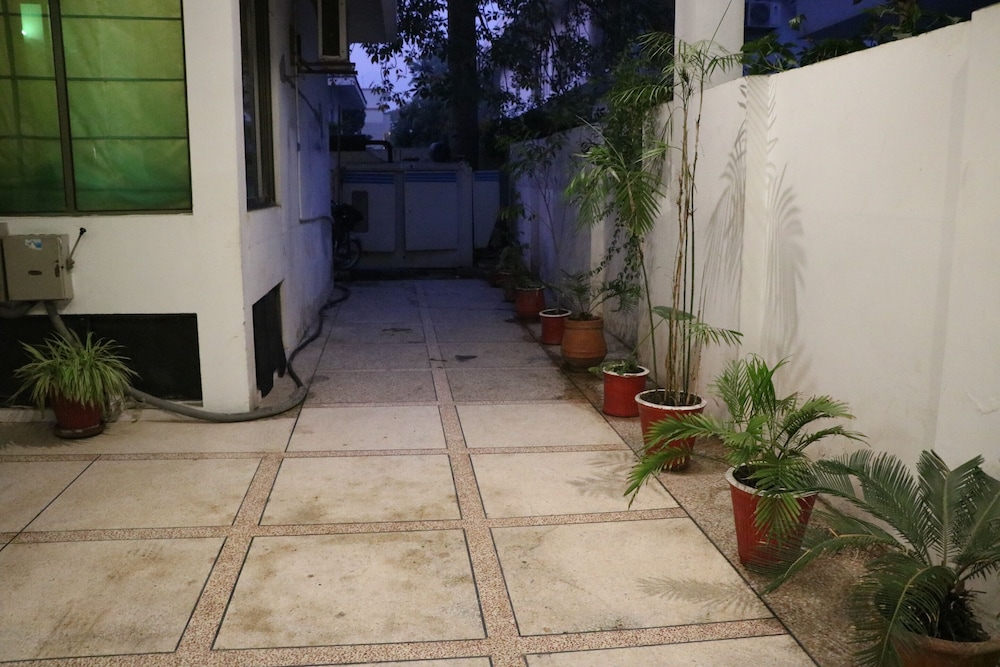 Riviera Guest House