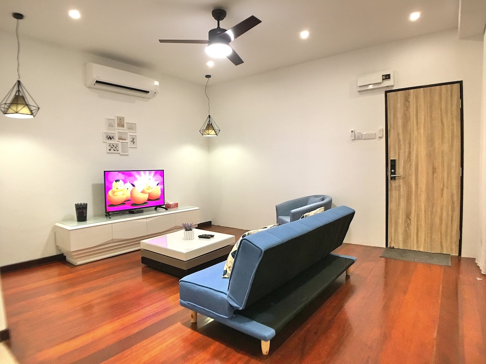 iBook8 Superior 1 Bedroom Gurney Suites by iBook Homestay