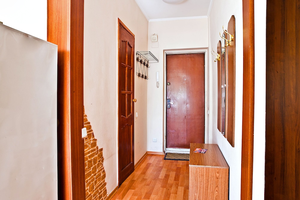 Lessor Apartments